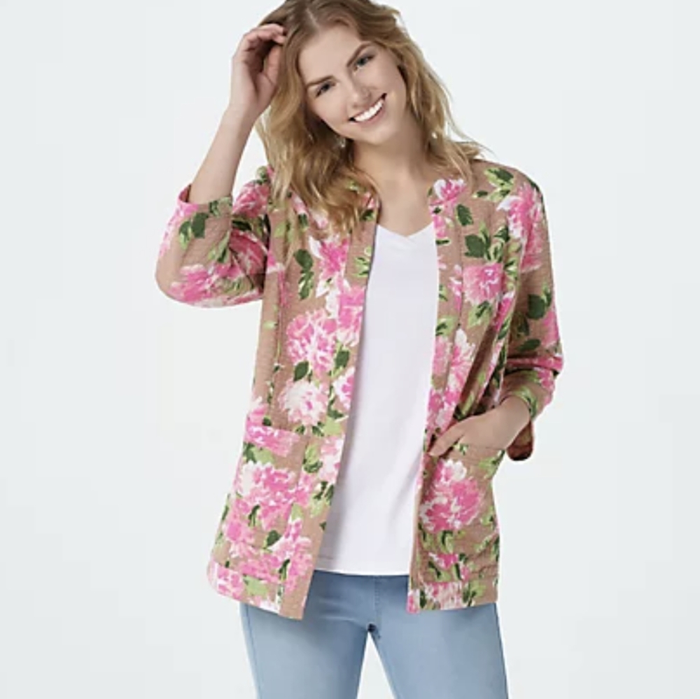 Isaac Mizrahi tan open front quilted jacket with pink floral print size Medium
